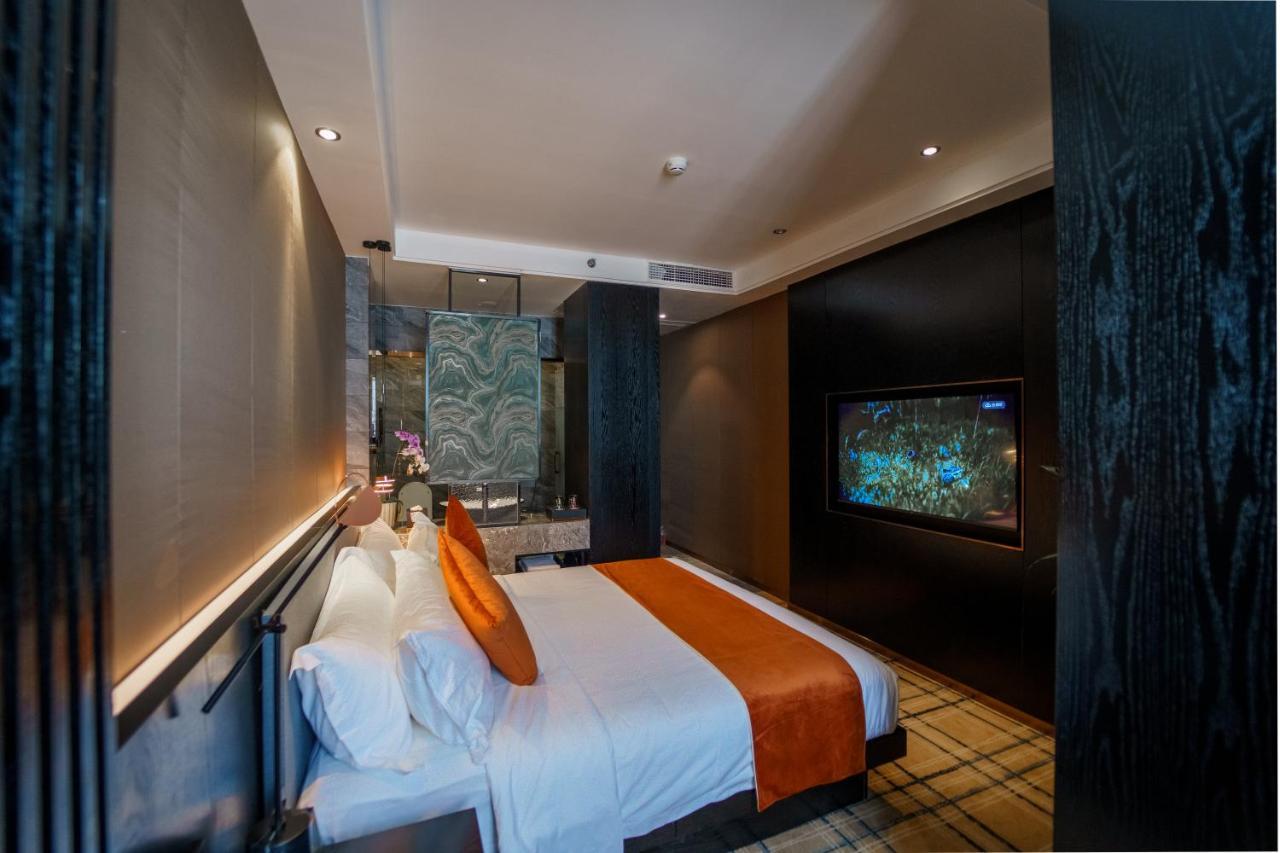 Ocean Hotel Пном Пен Екстериор снимка