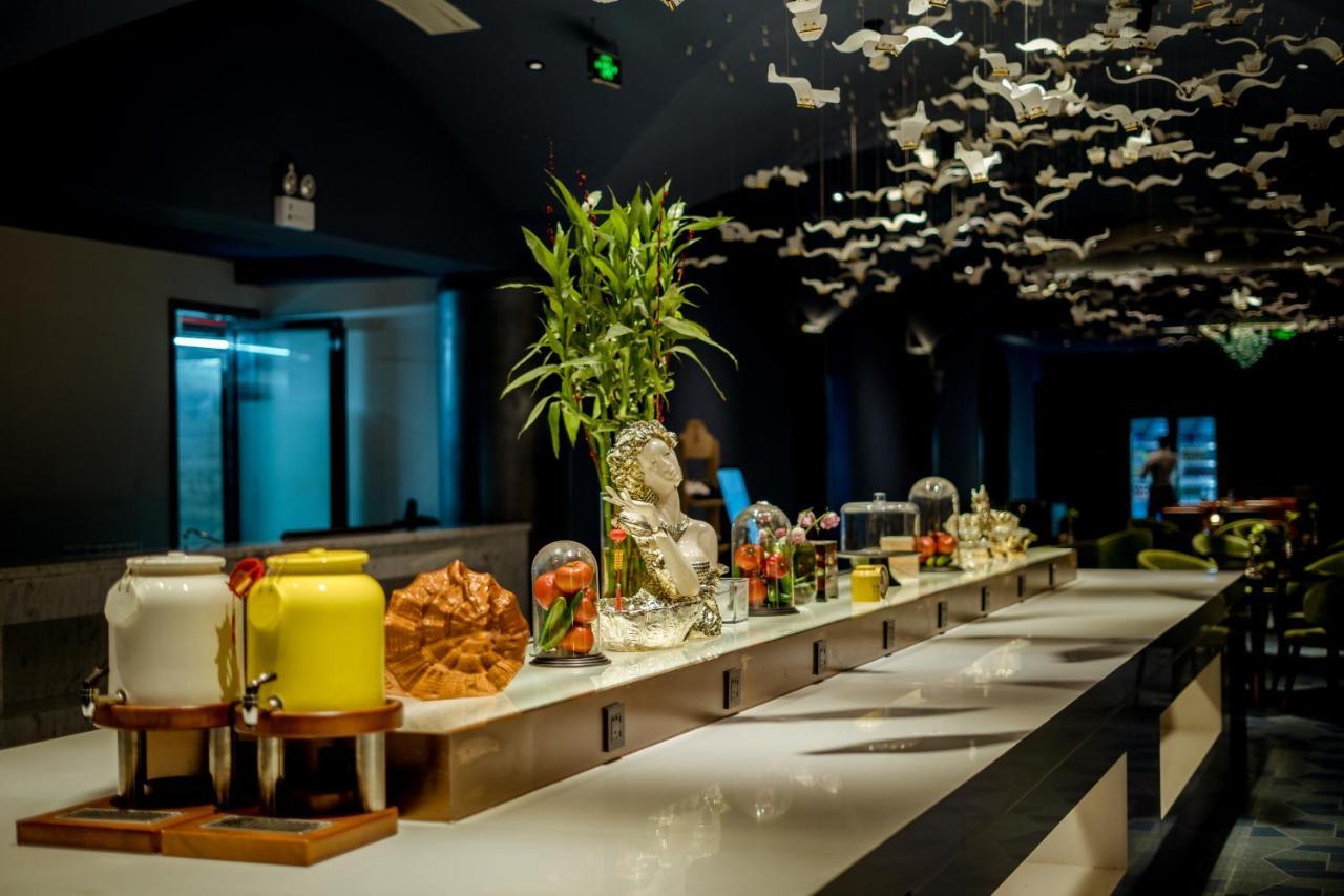 Ocean Hotel Пном Пен Екстериор снимка